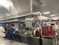 饭店餐饮猛火灶厂家告诉你餐饮粉色视频免费网站设备和家用粉色视频免费网站设备有什么不同